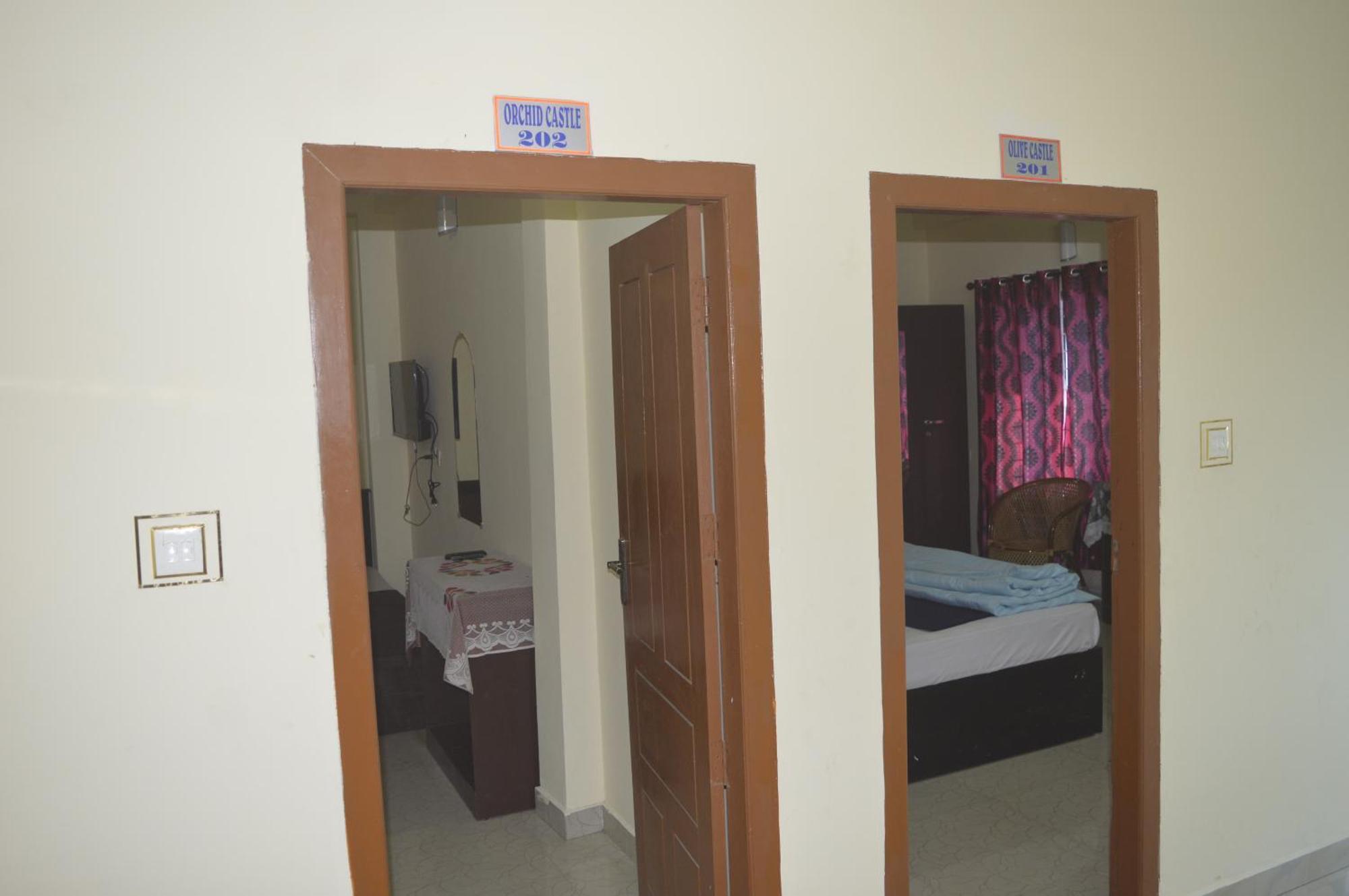 Green Castle Residency Nedumkandam Exterior photo